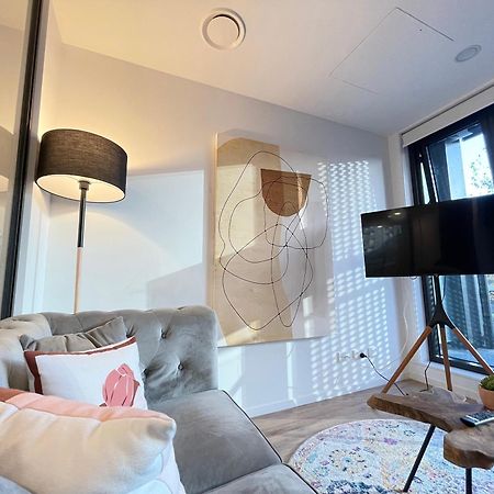 Beautiful Stylish Cbd Apartment Окленд Экстерьер фото